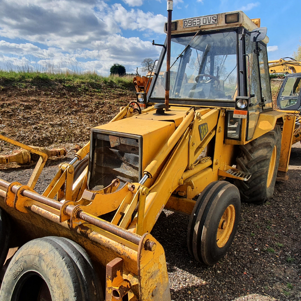 JCB BLACK CAB YEAR 1986 – Jakespare Ltd